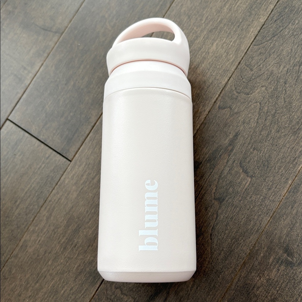 BLUME Light Pink Insulated Water Bottle Tumbler, Travel Thermos, Shake Gym Drink